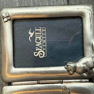 Vintage 1993 Seagull Pewter Tri-Fold Photo Frame with Cats